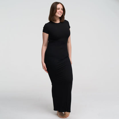 Geripptes T-Shirt-Maxikleid