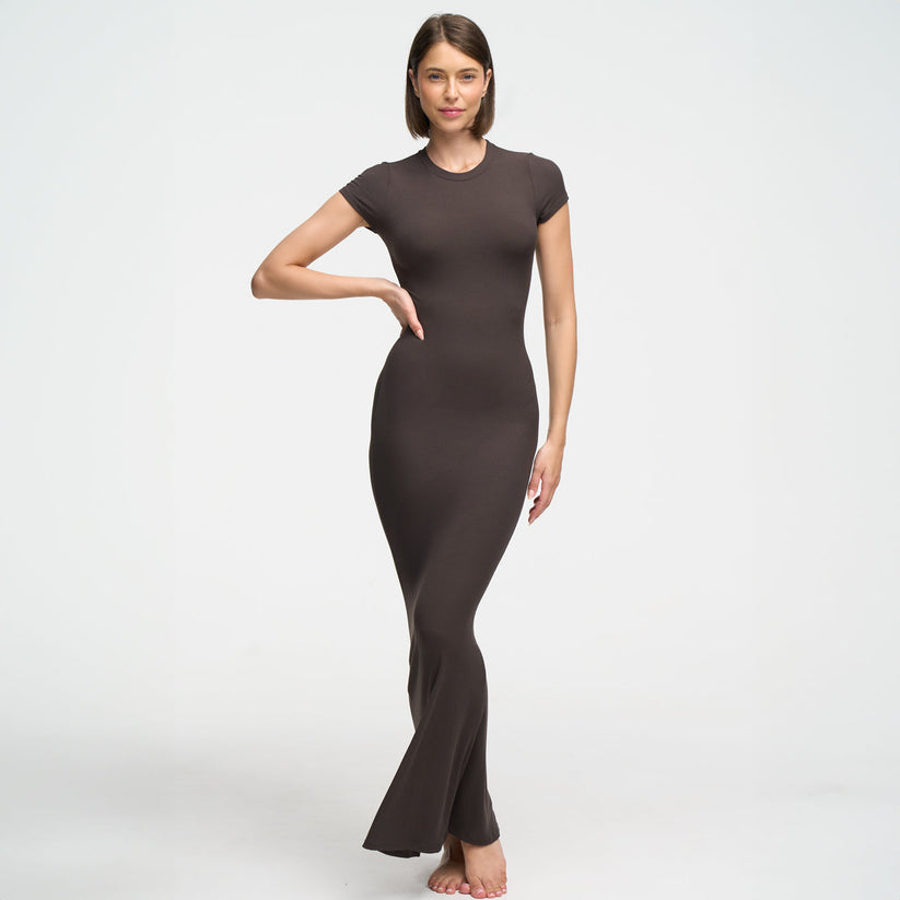Geripptes T-Shirt-Maxikleid