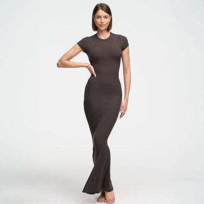 Geripptes T-Shirt-Maxikleid