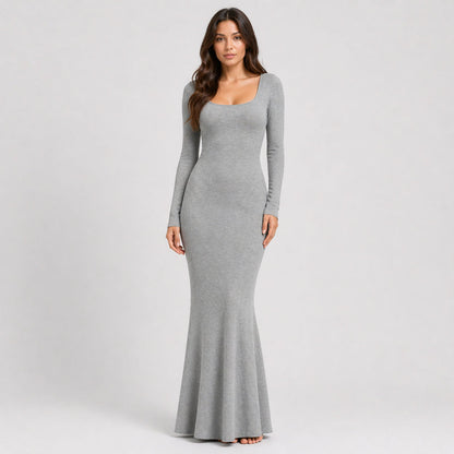 Geripptes Maxikleid mit langen Ärmeln